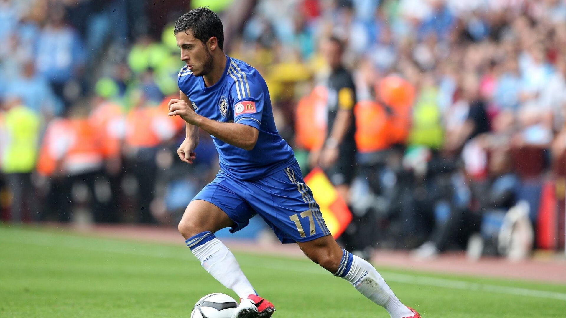 CBA赛场上的拼搏令人热血沸腾，cba精彩的比赛视频